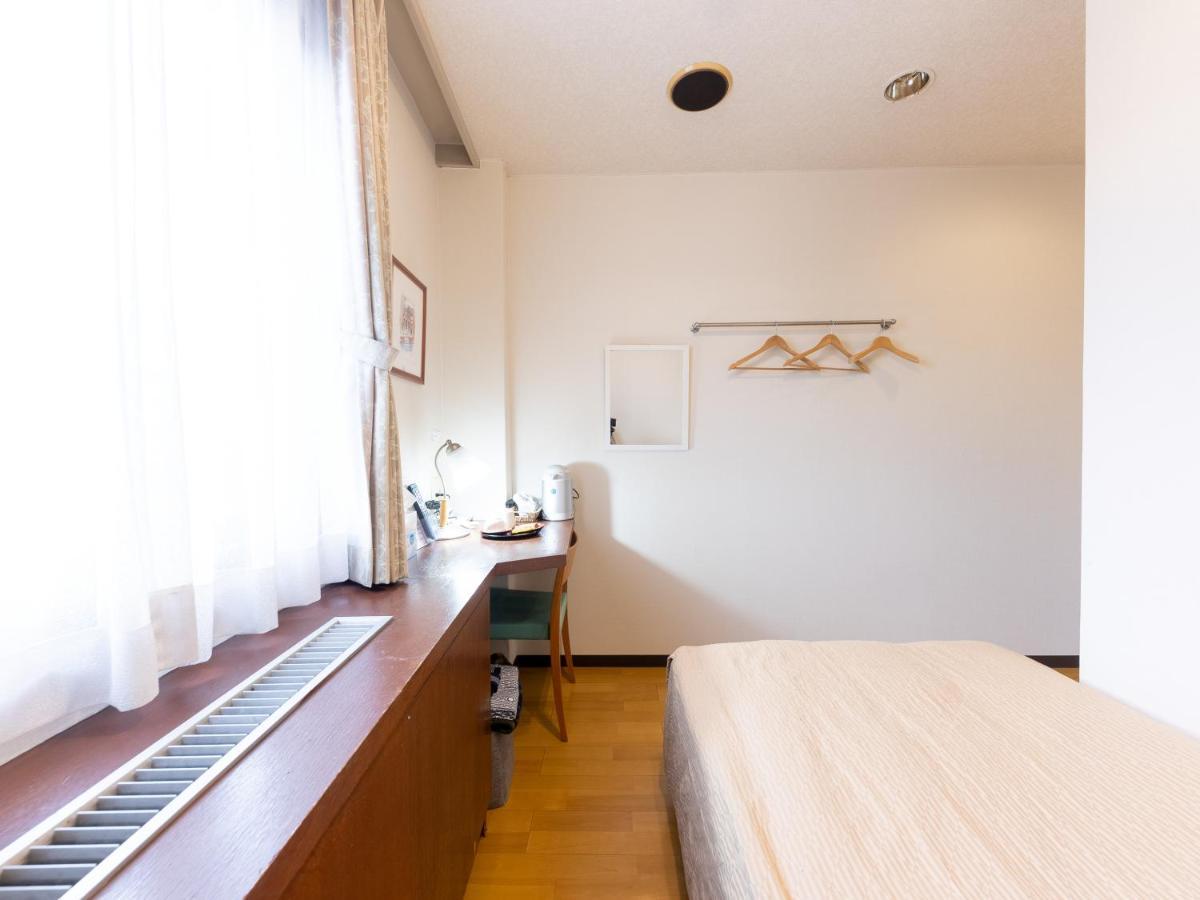 Tabist Business Hotel Takizawa Takasaki Station Nishiguchi Exterior foto